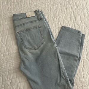 PAIGE Hoxton High Waist Light Wash Crop Skinny Jeans